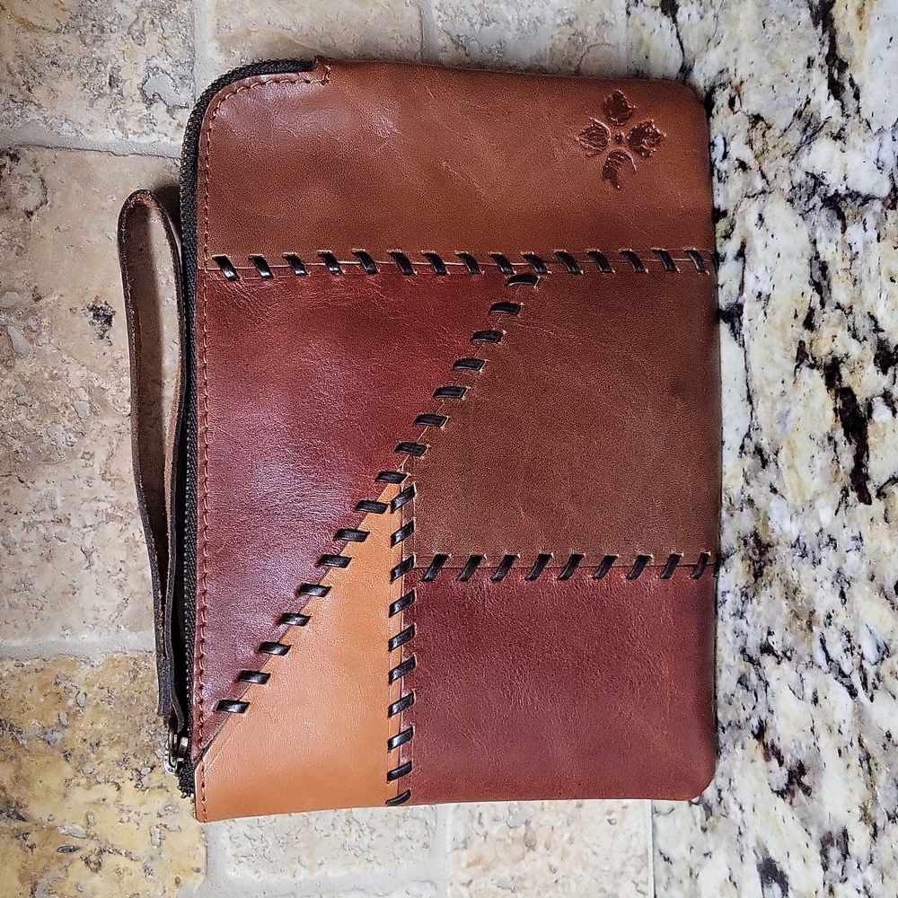 Patricia Nash Patchwork Cassini Wristlet